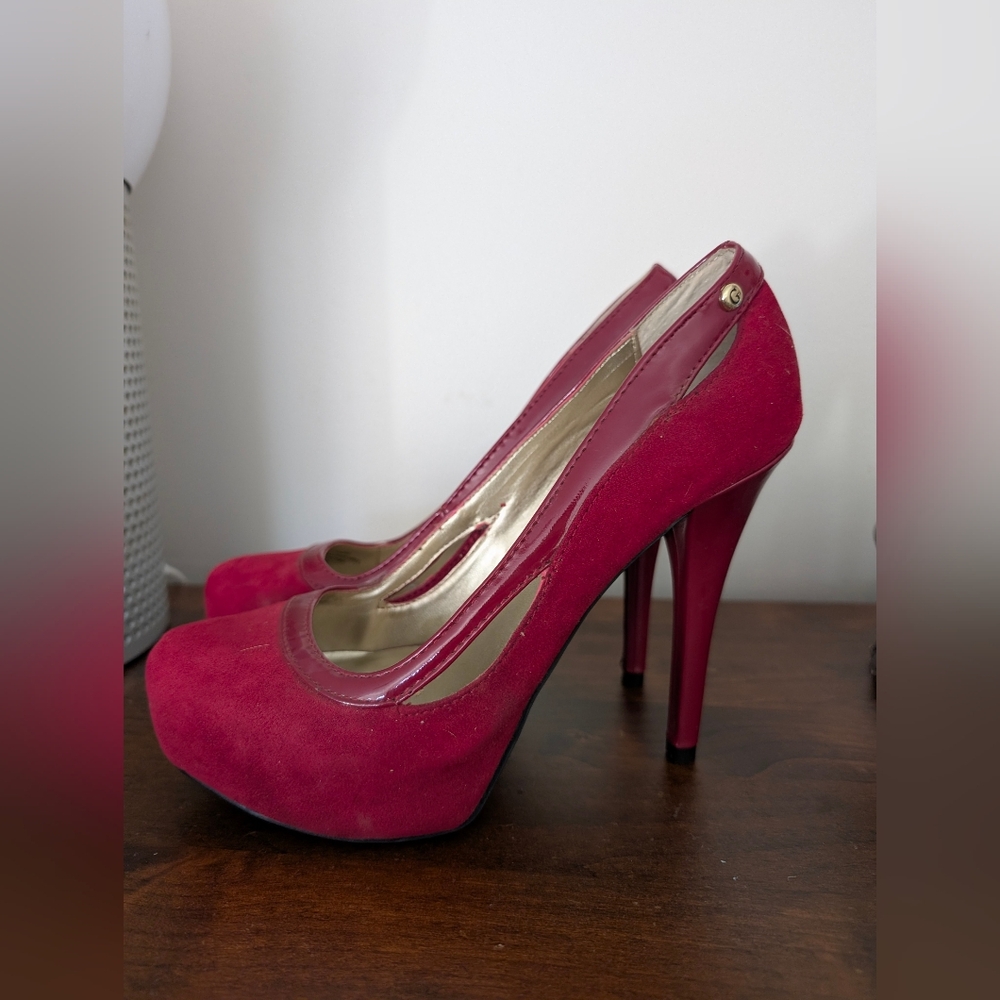 🍃BOGO FREE🍃 GUESS HEELS SIZE 7